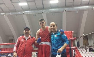 Türkiye Boks Şampiyonası'nda İzmirli Gencin Başarısı