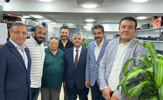 MHP İzmir İl Teşkilatı bitpazarı esnafıyla kahvaltıda buluştu