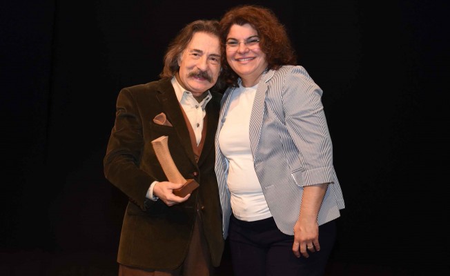 Muhsin Ertuğrul Tiyatro Ödülü Bu Yıl Timur Selçuk'a Verildi