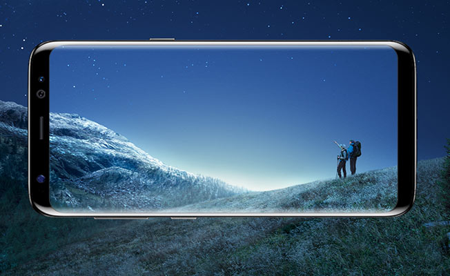 Samsung Yeni Telefonu Galaxy S8'i Görücüye Çıkardı