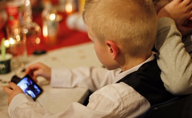 Dijital Ekranlı Cihazlar Çocuklarda Uykusuzluk Yapıyor