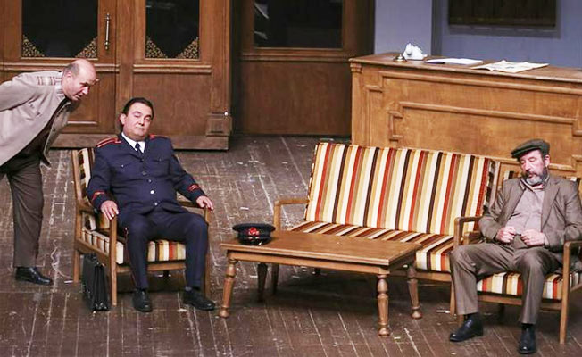 Reis Bey Seyirciyle Buluştu