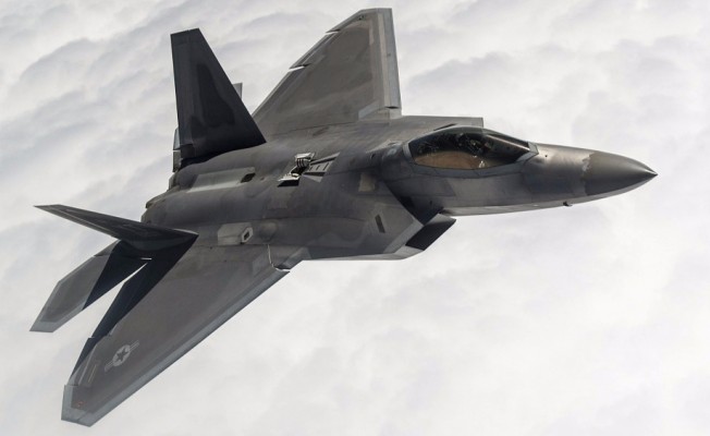 Türk Genç Uçakta Olay Çıkardı, Savaş Uçakları Havalandı