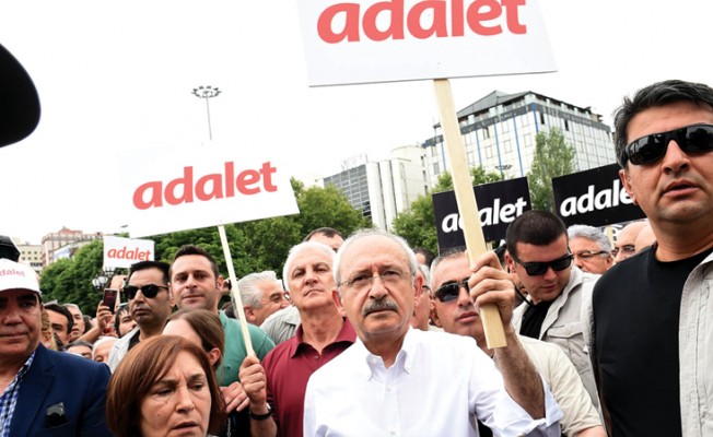 CHP Genel Başkanı Kılıçdaroğlu İstanbul Yürüyüşüne Başladı