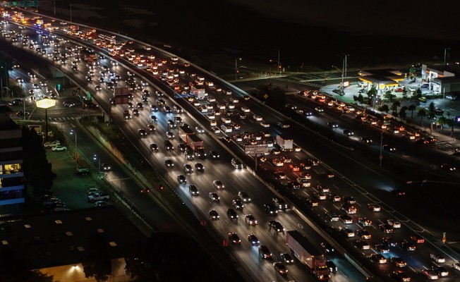 İstanbullular Yılda Ortalama 59 Saat Trafikte Bekliyor