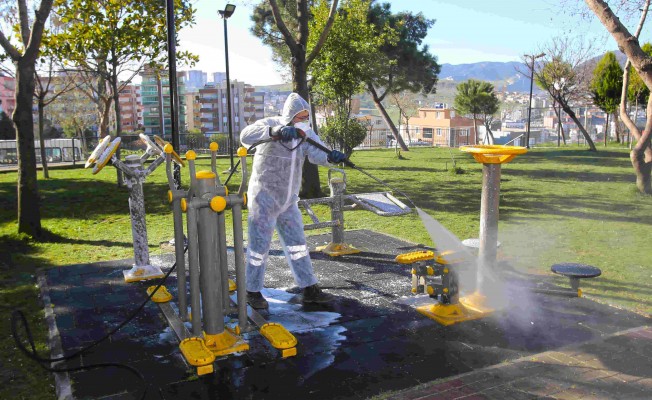 Karabağlar'ın Parkları  Yaza Hazır