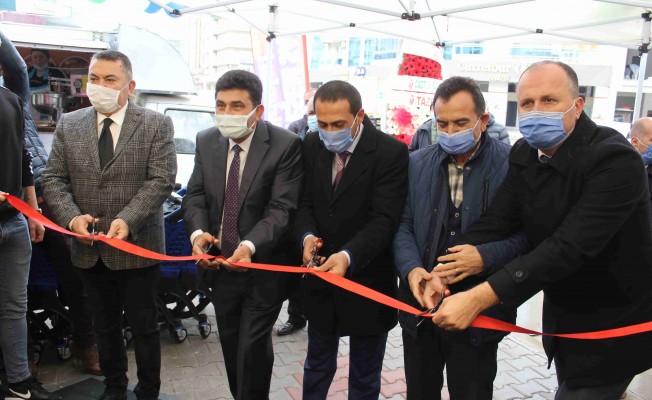 İzmir’in şarküteri devi Gürtat 22. şubesiyle Atakent’te