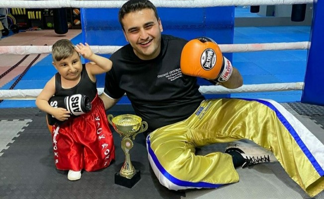 Torbalı’nın Minik Burak’ı CZN Burak ile buluştu