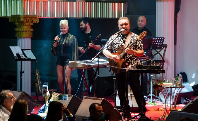 Ümit Besen ve Pamela Ada Maksim'de unutulmaz bir geceye imza attı