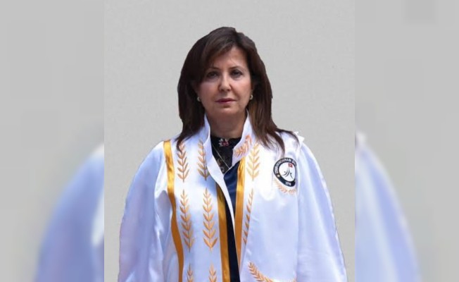 İzmir Demokrasi Üniversitesi Rektörü Prof. Dr. Bedriye Tunçsiper’den Yeni Yıl Tebriği