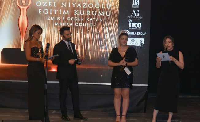 Niyazoğlu Özel Eğitim’e İzmir’e Değer Katan Marka Ödülü
