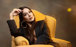 Ece Gürsel “Kalbin Yalan Akustik” tüm dijital platformlarda yayında