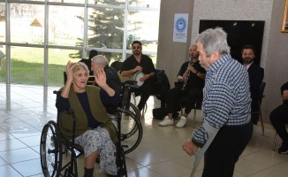 Torbalı Huzurevi Sakinlerine Moral Konseri